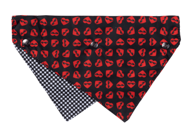Fuzzyard Bandana (Color: HeartBrazileaker, size: M-L)